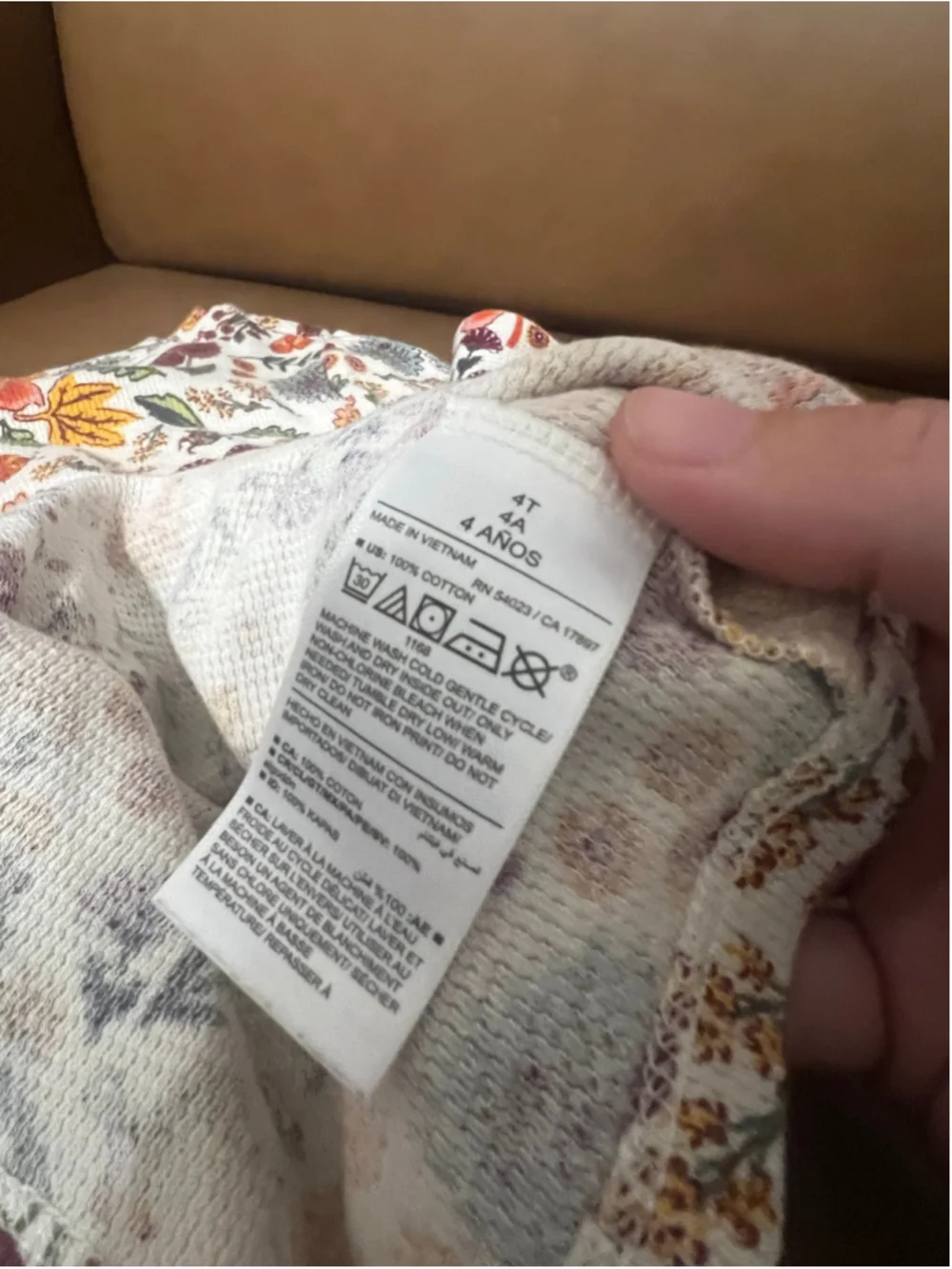 Girls Old Navy Long Sleeve Floral Tee Size 4T White Multicolor